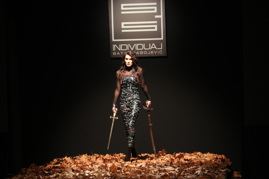 Individual hero: Revija Bate Spasojevića slavi male i velike heroje kroz jedinstvenu kolekciju za jesen/zimu (GALERIJA)