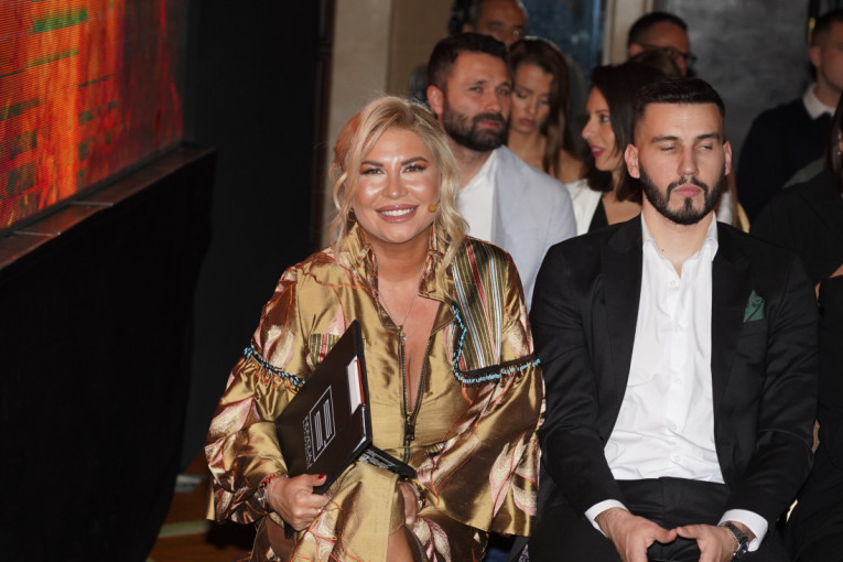 "Ako je pravo, ništa ne može da utiče!" Dea Đurđević prvi put u javnosti nakon raskida sa Mladenom Mijatovićem