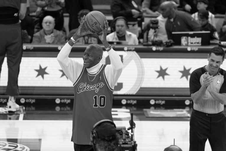 Preminula legenda NBA lige: Njegov dres stoji pored Džordanovog!