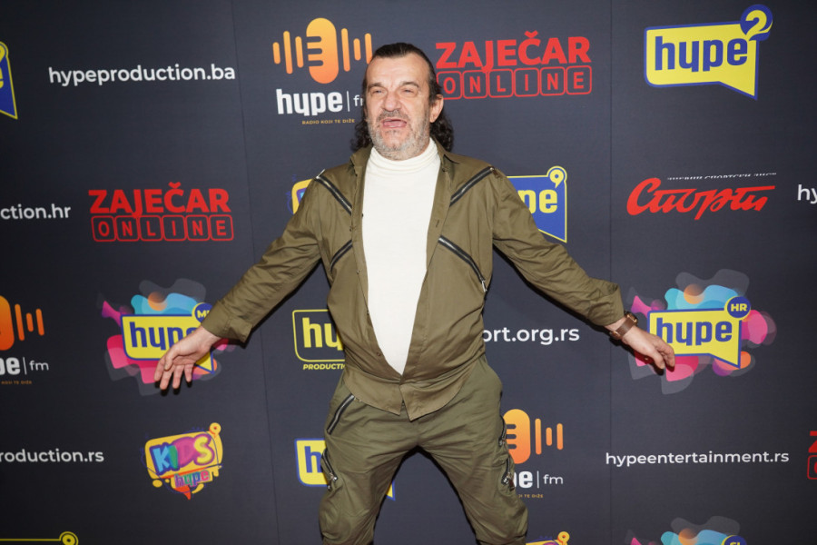 "Ne možeš da napuniš ni šoljicu za kafu, a ne klub!" Lukas ne štedi Milicu Pavlović, urnisao je prozivkama