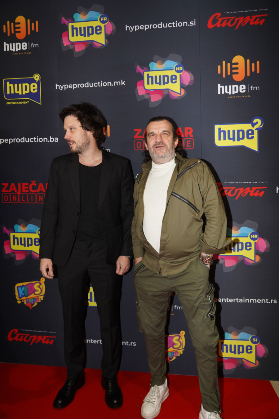 Crvenim tepihom prošetale najlepše srpske glumice: Oni su se pojavili na premijeri filma Ace Lukasa (FOTO)