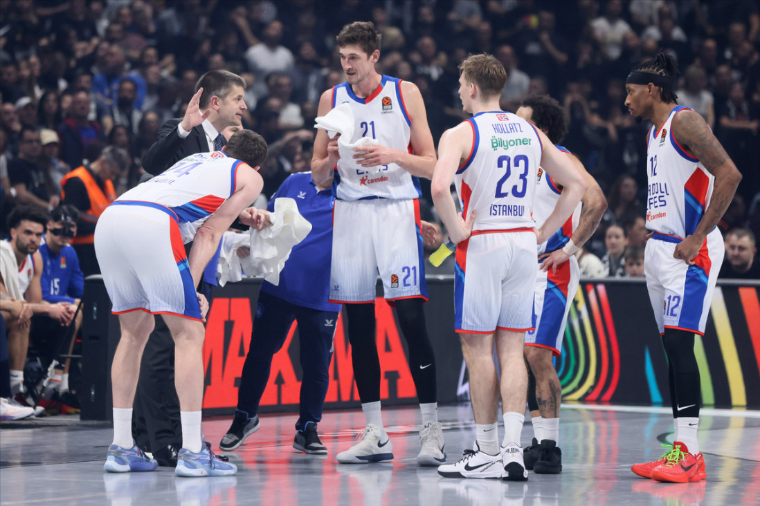 Efes angažovao novinara za sportskog direktora! Odlučili se za čudan potez, a izbor je pao na beogradskog đaka