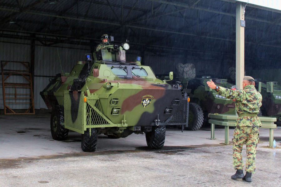 Vojska Srbije na poligonu Borovac: Pripreme za mirovne misije sa borbenim vozilima VPB M-86 (FOTO)