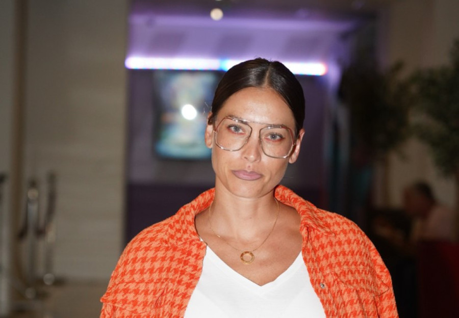 Mirka Vasiljević pokazala lice bez šminke! Glumica skinula "fasadu" nakon 12 sati, a ovo je rezultat