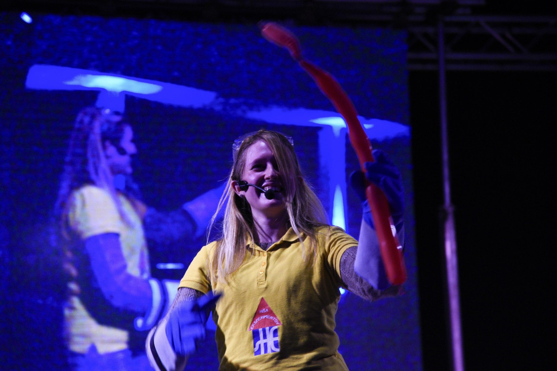 Gitara od lasera i pričljiva lampa: Neverovatni fizički i hemijski teatar iz Češke otkriva posebne tajne (FOTO)