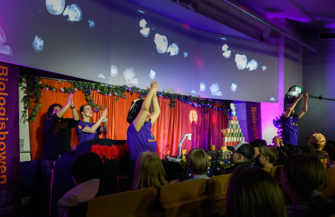 Gitara od lasera i pričljiva lampa: Neverovatni fizički i hemijski teatar iz Češke otkriva posebne tajne (FOTO)