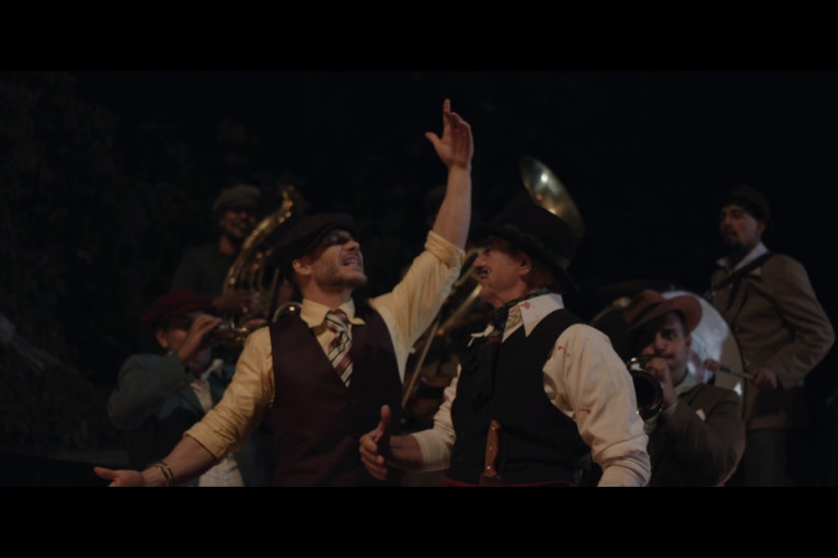 Saša Kovačević deli kadar sa ovom glumačkom legendom: Scene kao na filmu!