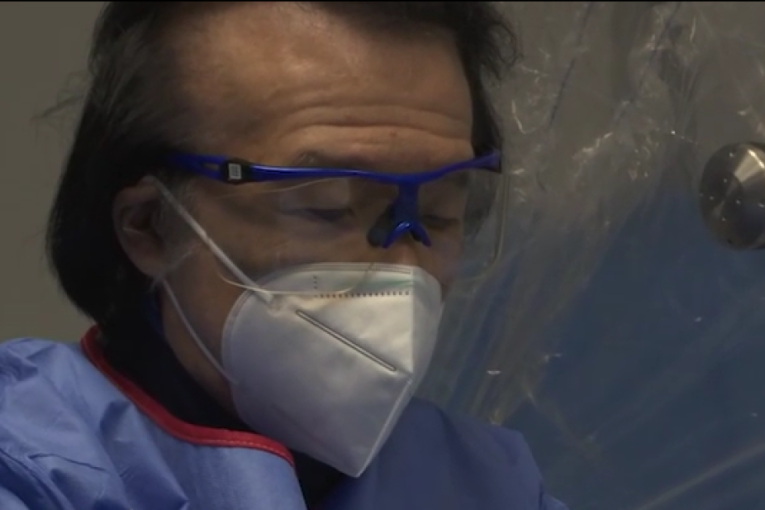 Jedan od vodećih svetskih interventnih kardiologa operisao u Kragujevcu: Obavio 6 najzahtevnijih intervencija kod zakrčenja arterija