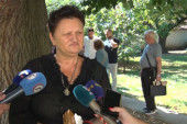 Albanci napali Srpkinju na dan njene slave: Užas u Đakovici, ekstremisti ponovo kamenovali stan povratnice Dragice Gašić