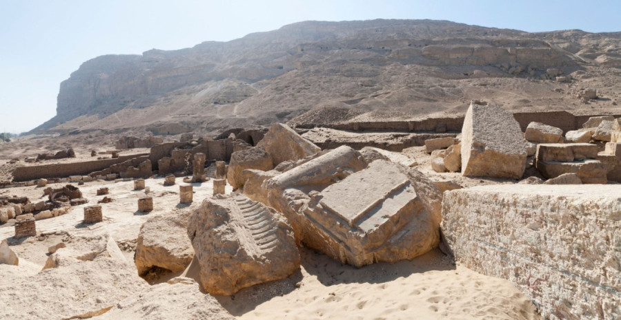 Na steni u dolini Nila pronađena gravura stara 5.000 godina: Da li je ovo lice prvog egipatskog vladara? (FOTO)