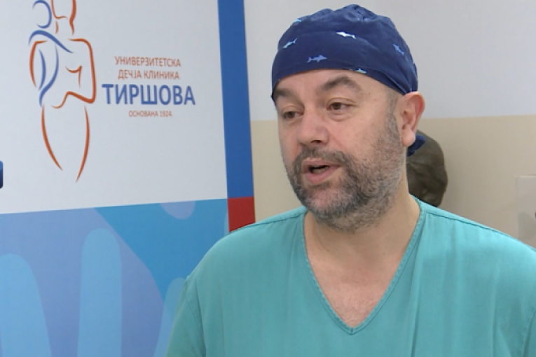 Dečji kardiohirurg iz Londona ponovo u Tiršovoj: Operisaće ove nedelje petoro dece o trošku RFZO