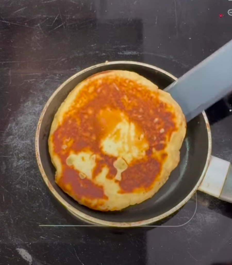 Recept dana: Palačinke sa dve vrste sira - kada u omiljeno jelo dodate fetu i čedar, dobijete ovo slano savršenstvo