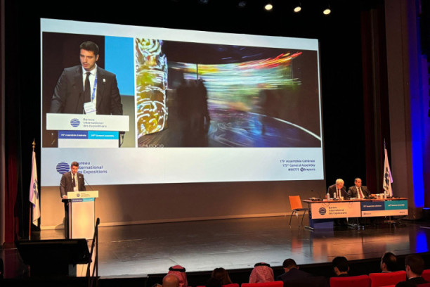 Srbiji uručena EXPO zastava u Parizu: Sledeće nedelje stiže u Beograd!