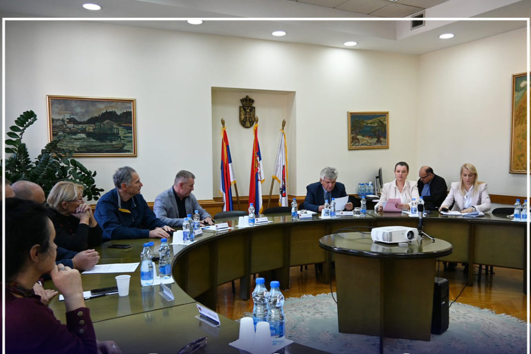 Članovi Opštinskog veća u Inđiji predložili uvećanje sredstava za aktivnosti Crvenog krsta