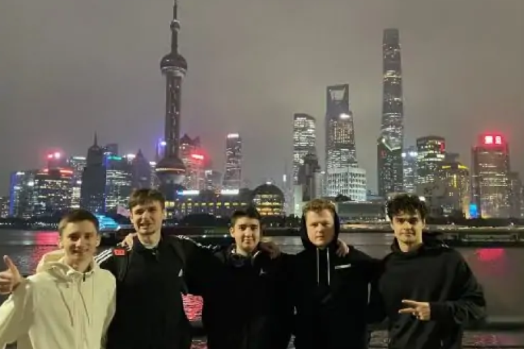 Spekulacije: Zinčenko nagrađuje igrače Passion UA automobilima?