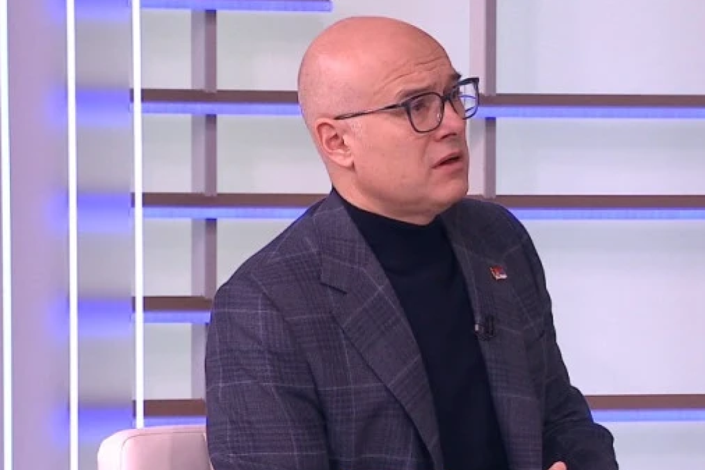 Dobijem reč da govorim o nikad većem budžetu, a Marinika unosi vino da me gađa, po nalogu Đilasa: Vučević o sramnim scenama iz Skupštine