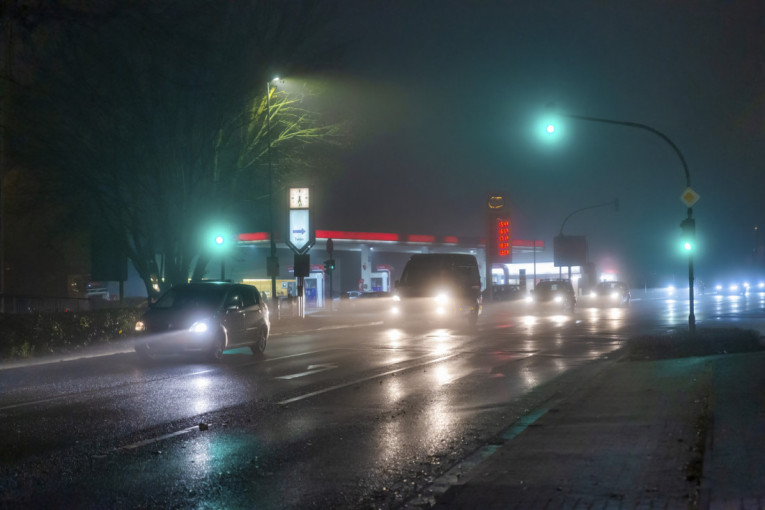 Zašto se stakla u automobilu lede iznutra i kako to da sprečite