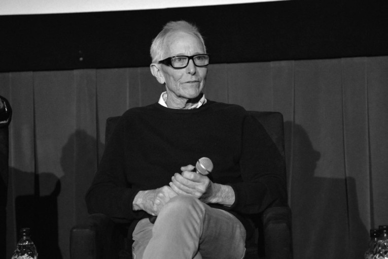 Preminuo Džim Abrahams: Odlazak velikana iza kultnih filmova "Airplane" i "Naked Gun"