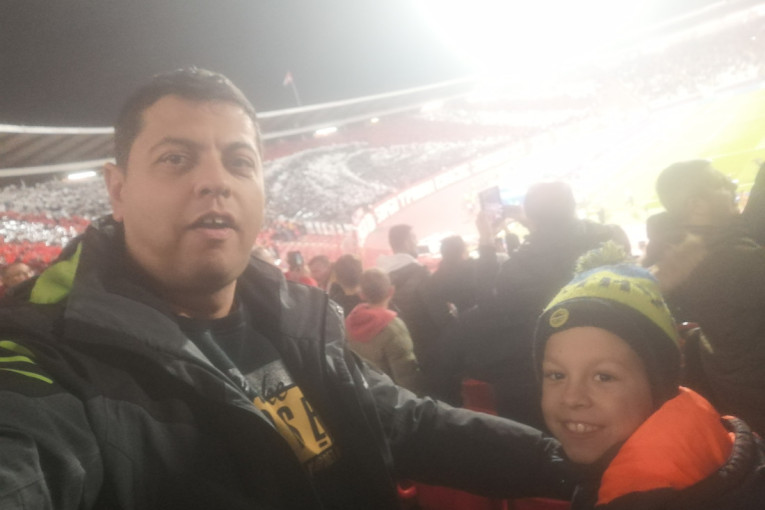 Zahvaljujući portalu 24sedam Stojilkovići uživali u spektaklu: Dušan će zauvek pamtiti utakmicu protiv Štutgarta na Marakani!