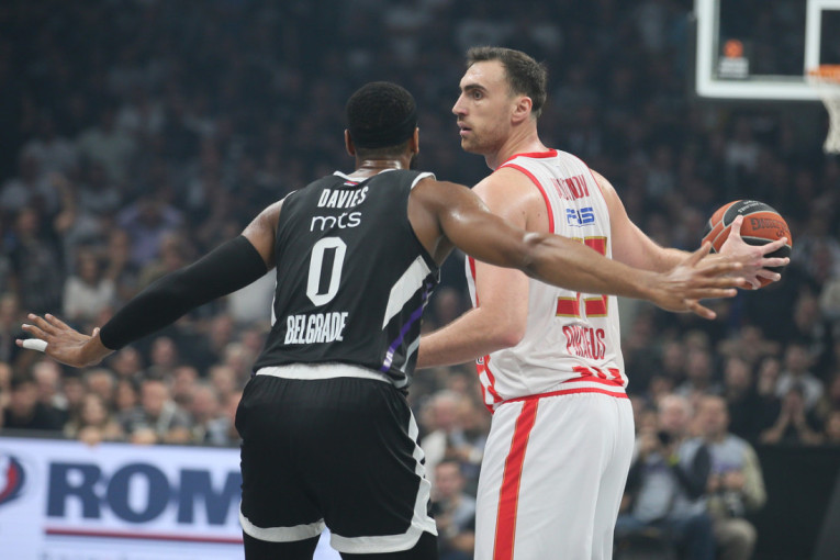 Milutinov objasnio zašto je Olimpijakos izgubio, pa pohvalio naslednika: Tako treba da se probija!