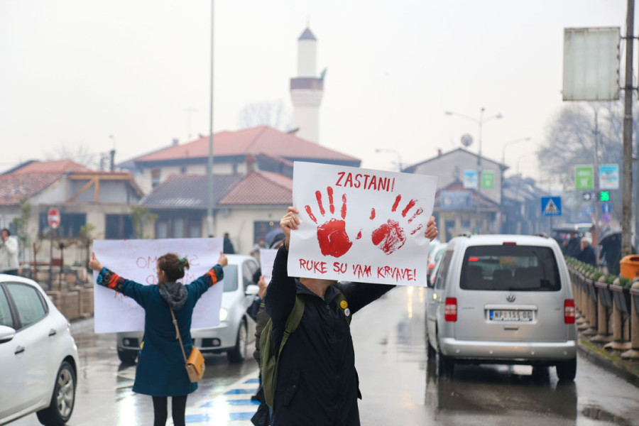 Efraim Zurof: Koristiti "krvavu šaku", a ne znati njeno značenje - neobrazovanost ili loša namera