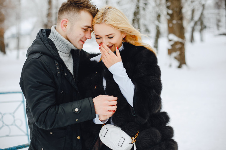 Ljubavni horoskop za januar 2026: Lavovi, prijaće vam pažnja voljene osobe, Device, novo poznanstvo vas čeka tamo gde mu se najmanje nadate