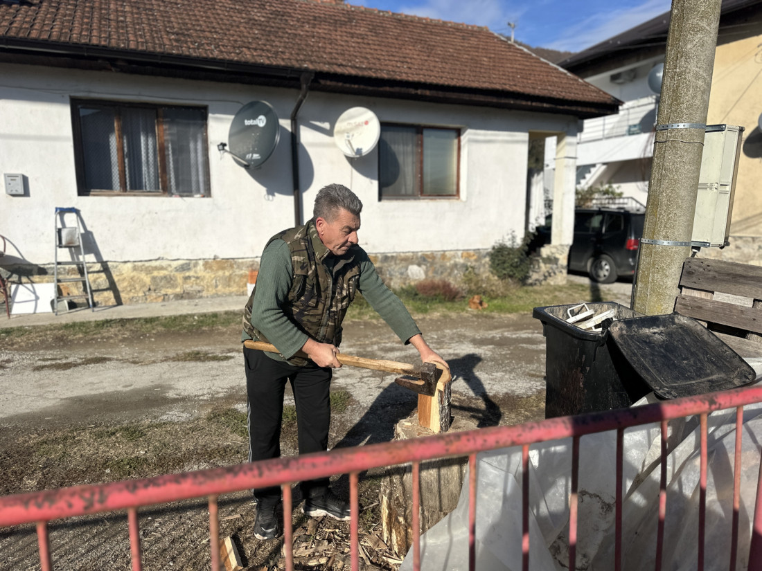 Kod njih svi dolaze po gorivo, oni za sve ostalo idu u Srbiju! Meštani poručuju: Bilo bi nam bolje da granica ne postoji! (FOTO, VIDEO)
