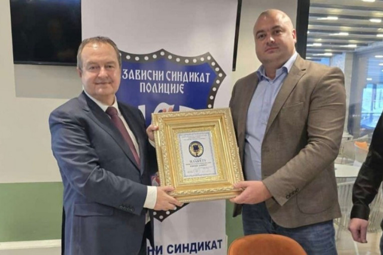Veliki skup sindikata policije regiona: Zlatna plaketa za ministra Dačića (FOTO)