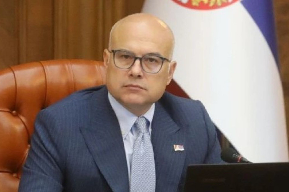 Nedopustivo je da neko zloupotrebljava đake, maloletnu decu! Predsednik Vlade: Odeljenje mog sina bilo naterano da izađe na ulicu