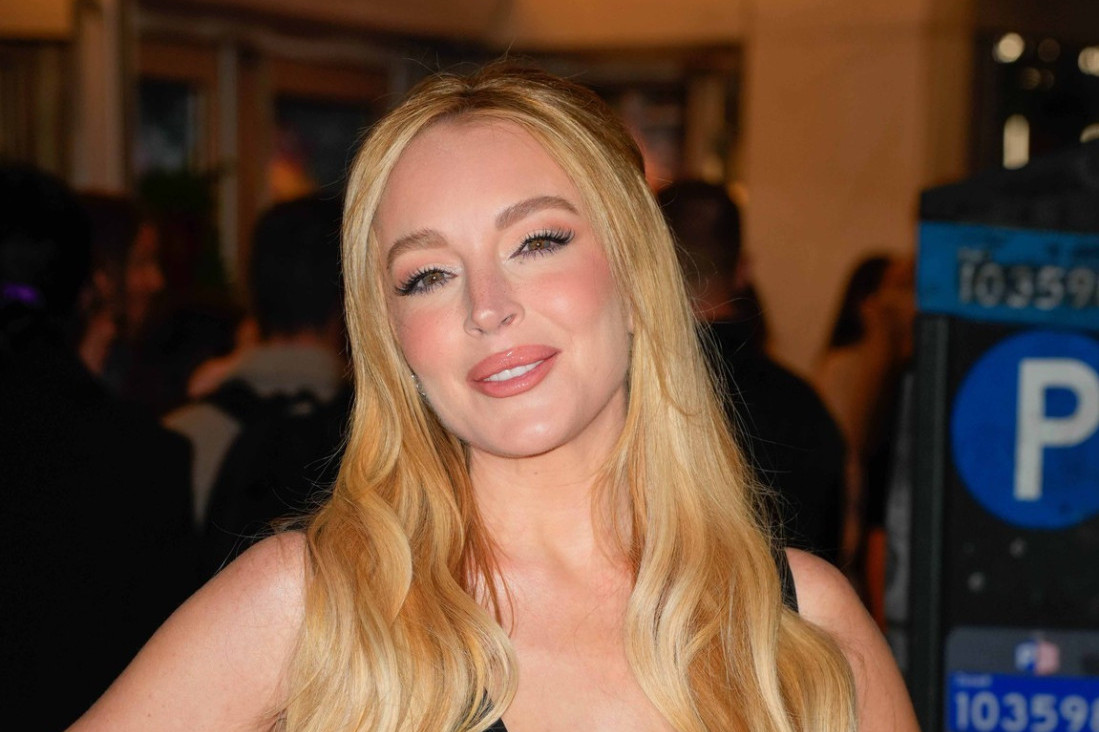 Tvrde da je potrošila 300.000 dolara na operacije! Lindzi Lohan izgleda kao tinejdžerka: Njen otac otkrio istinu!