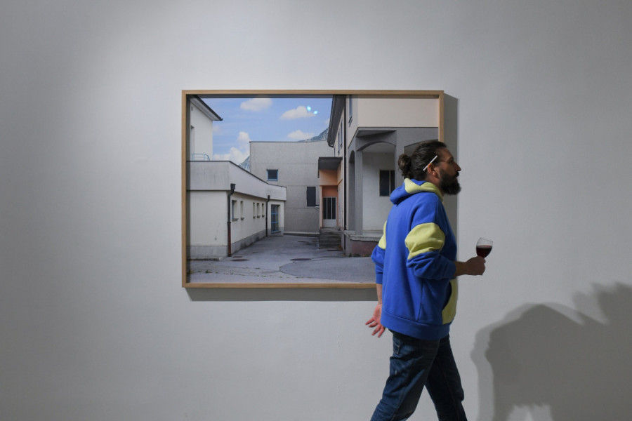 "Bitno je šta vaše oči vide": Izložba slovenačkog fotografa na kojoj su posetioci izloženi optičkoj igri (FOTO)