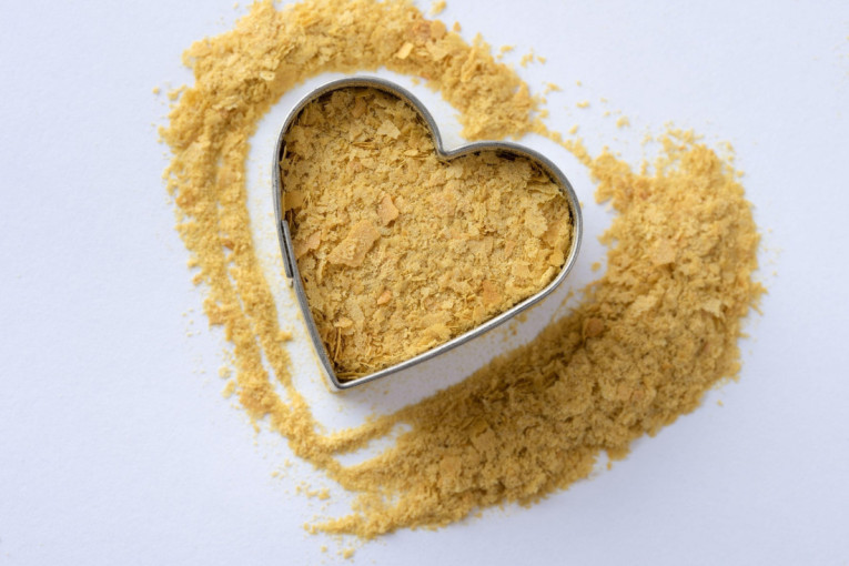 Otkrili smo da postoji posna zamena za parmezan: Uživajte u bogatom ukusu rendanog sira čak i tokom posta