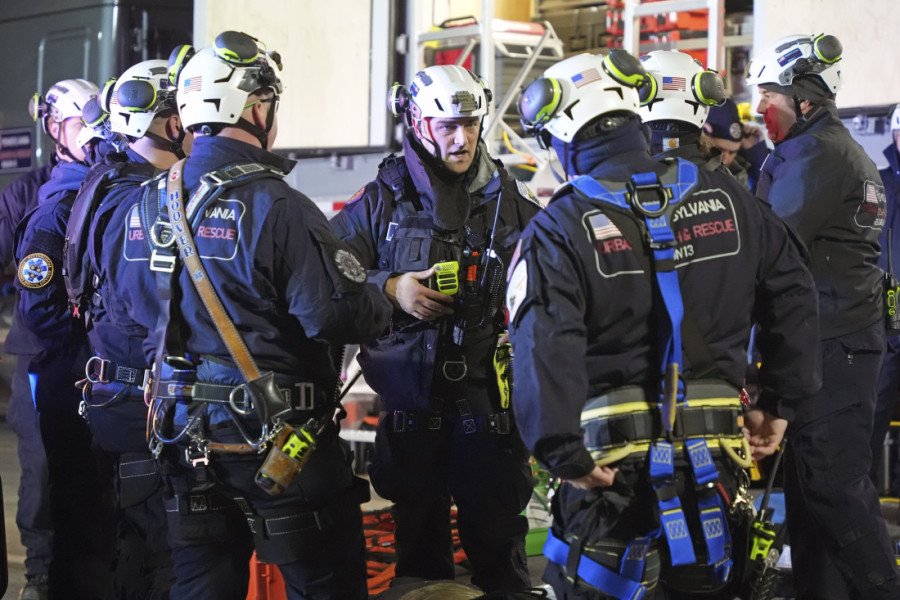Ženu progutala rupa duboka devet metara! Krenula da traži svoju izgubljenu mačku, usledio horor - potraga u toku (FOTO/VIDEO)