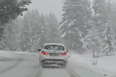 Sneg paralisao Crnu Goru! Put za Žabljak pod belim pokrivačem, pašće još 20 cm – evo kada dolazi otopljenje (VIDEO)