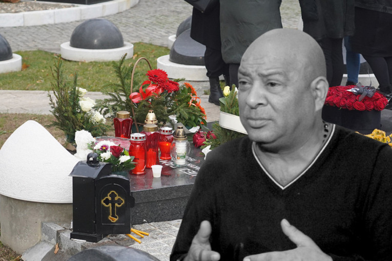 Tužnih pet godina od smrti Džeja: Njegov prijatelj Dorćolac mu zasvirao violinu na grobu (VIDEO)