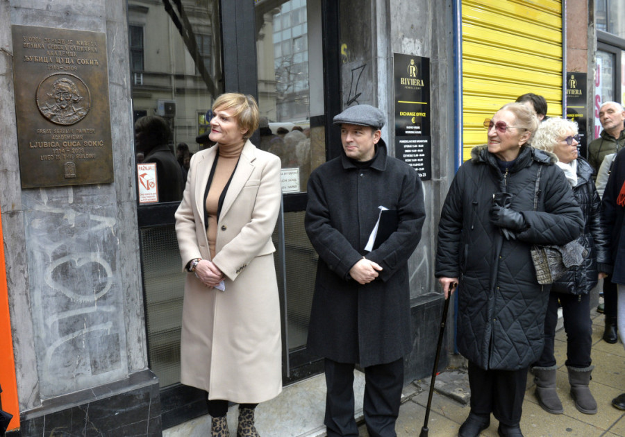 Otkrivena spomen-ploča Ljubici Cuci Sokić: Počast jednoj od najznačajnijih umetnica srpske kulturne scene (FOTO)