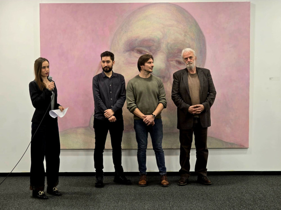 Da li je biti rođen u ljudskom obličju blagoslov ili patnja? Odgovor daju tri umetnika na zajedničkoj izložbi "Oblik čoveka" (FOTO)