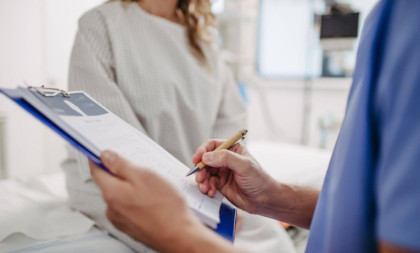 Nova pravila za operacije kuka i kolena: Ko ide na sto za 6 meseci, a ko čeka 18?