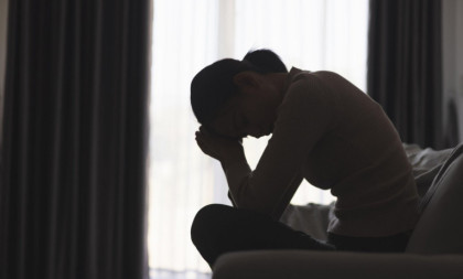 Ženi izbijeni zubi i polomljena vilica! Ispovest žrtve koju je muž tukao nasred ulice u Rakovici