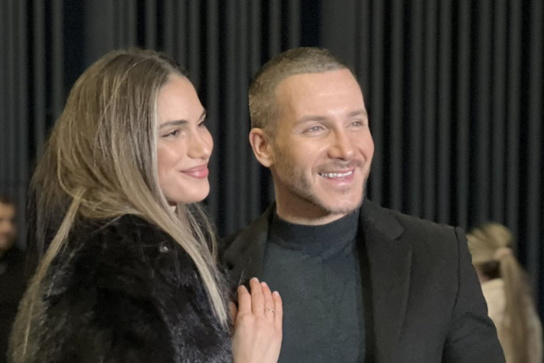 Imao je na desetine devojaka, ali je ona posebna: Saša Kovačević vinuo u zvezde svoju izabranicu, pa otkrio nepoznate detalje