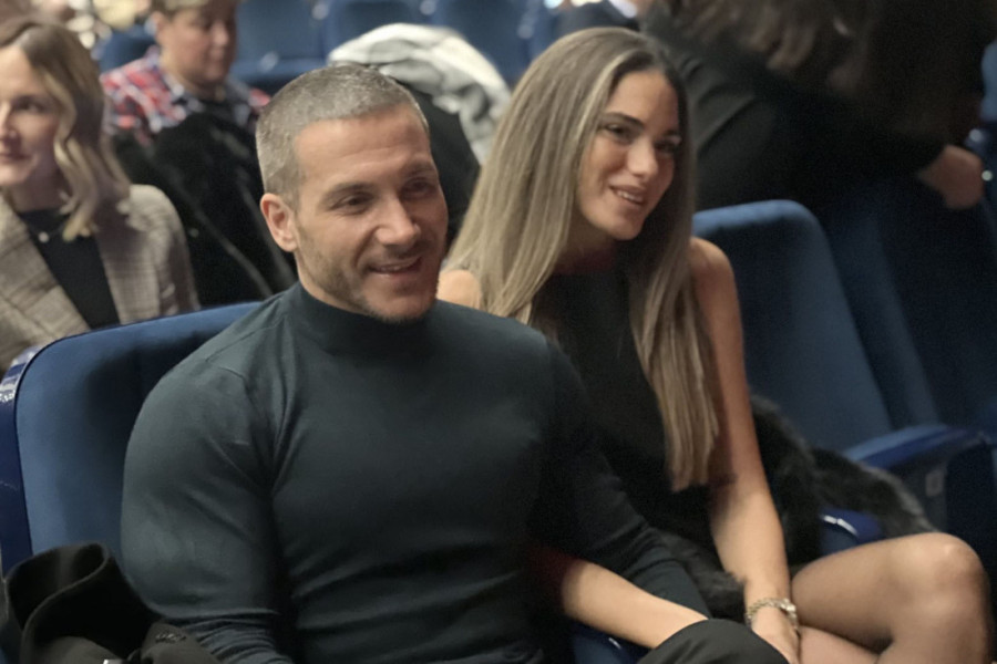 Imao je na desetine devojaka, ali je ona posebna: Saša Kovačević vinuo u zvezde svoju izabranicu, pa otkrio nepoznate detalje