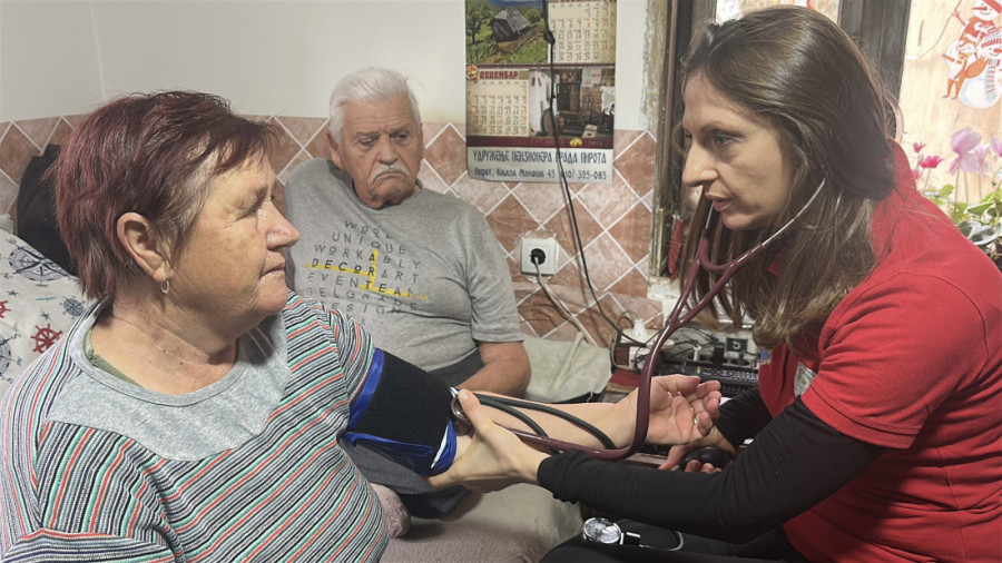 Bravo, deco! Mladi volonteri obilaze najstarije iz zabačenih pirotskih sela (FOTO)