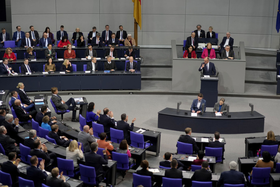 Pala nemačka vlada! Bundestag izglasao nepoverenje Olafu Šolcu