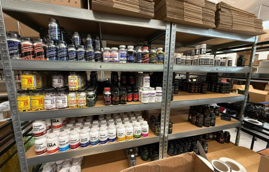 Pranje novca, lažne deklaracije i tri tone steroida: Ministar Dačić otkrio kako je "pala" kriminalna grupa posle dve godine praćenja