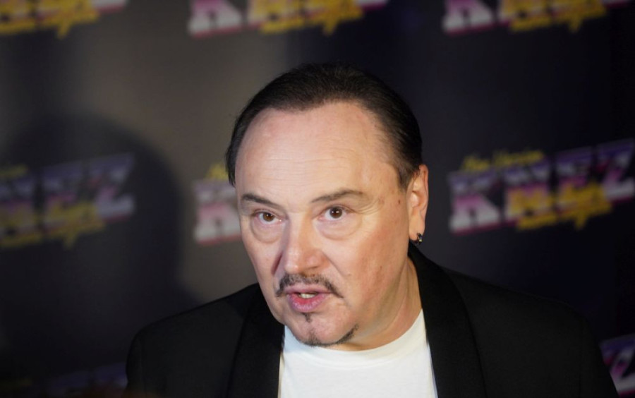 "Prinova nam stiže u avgustu!" Knez u jeku priprema za nastup s Rikijem Martinom otvorio dušu