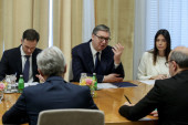 Predsednik Vučić sa direktorom Francuske razvojne agencije: Razgovor o novim investicijama (FOTO)