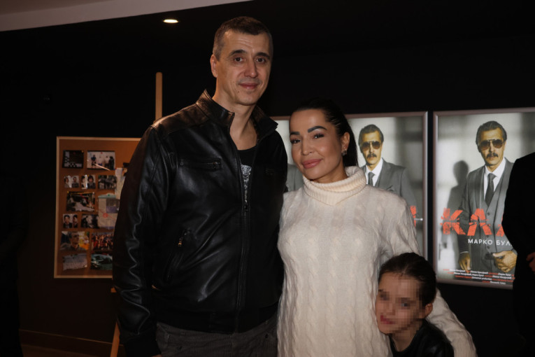 Bulatova žena je prošle godine bila u kolicima, a sada je prošetala u kratkoj suknji: Marija u drastično boljem stanju! (FOTO)