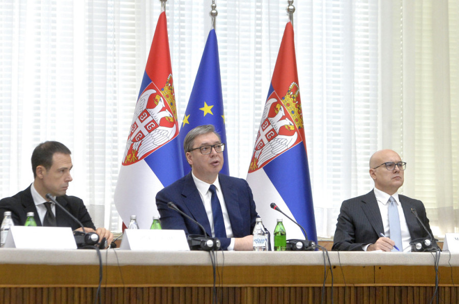 Vučić odbrusio ministrima u Vladi: Posvetite se poslu! Malo manje putujte po egzotičnim destinacijama!