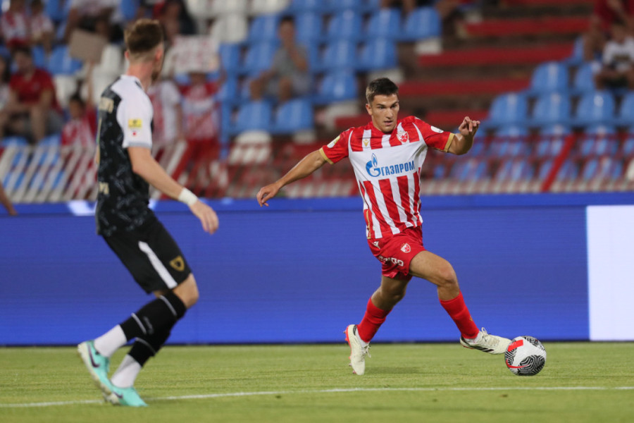 Zvezda spremna da proda mladog vezistu: Poznata je i "cena slobode", zainteresovan je i klub iz Srbije