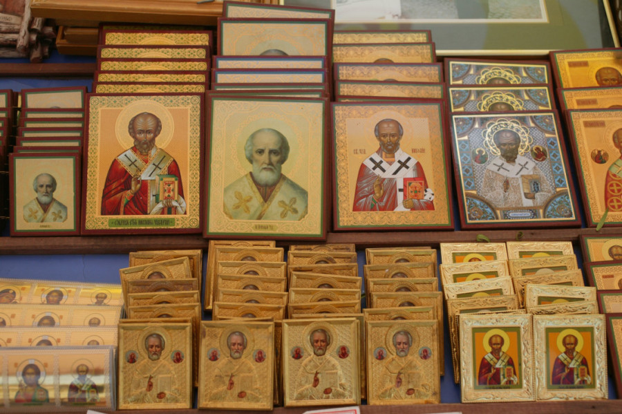 Sveti Nikola uklonjen s broda "Jadran" zbog posete hrvatskog ministra: Odluka izazvala buru u CG